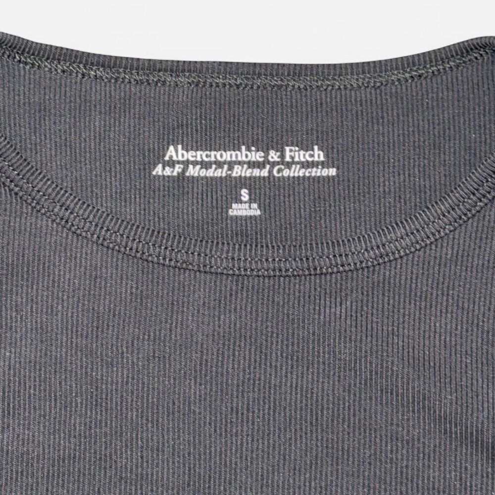 Abercrombie & Fitch Grey Long Sleeve Ribbed Shirt; Size Small - Picture 2 of 5